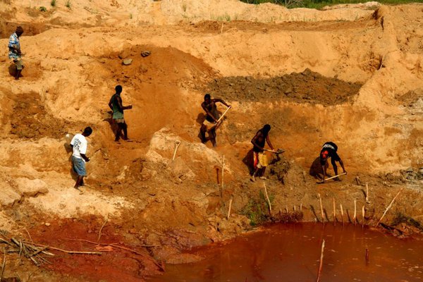 Risultati immagini per venezuela minatori oro